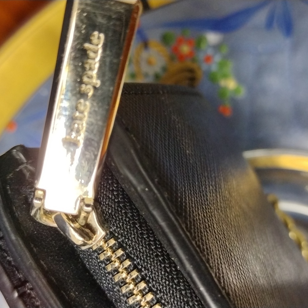 Kate Spade Black Leather Wallet with Gold Logo - Picture 2 of 10